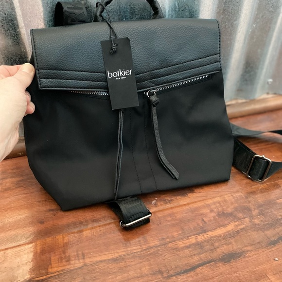 Botkier mini backpack, NWT,black, adjustable straps, new with tag - Picture 4 of 9